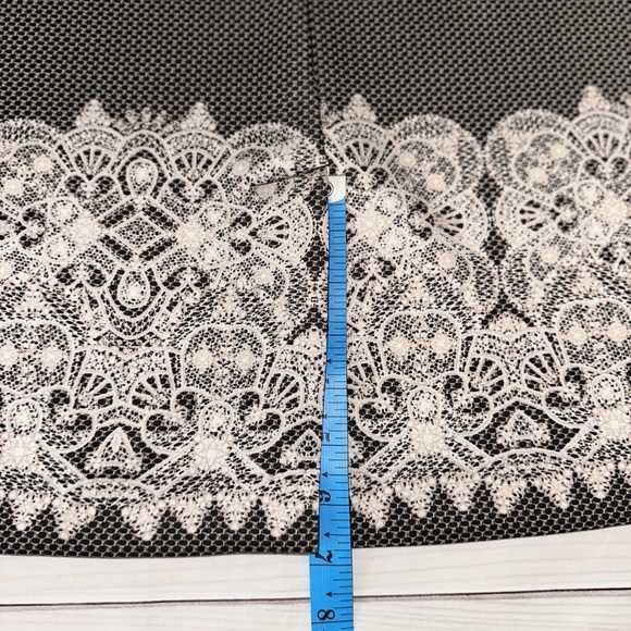 Women's Lace Look Pencil Skirt by ECI New York Size Medium Office Church Formal - Picture 8 of 9